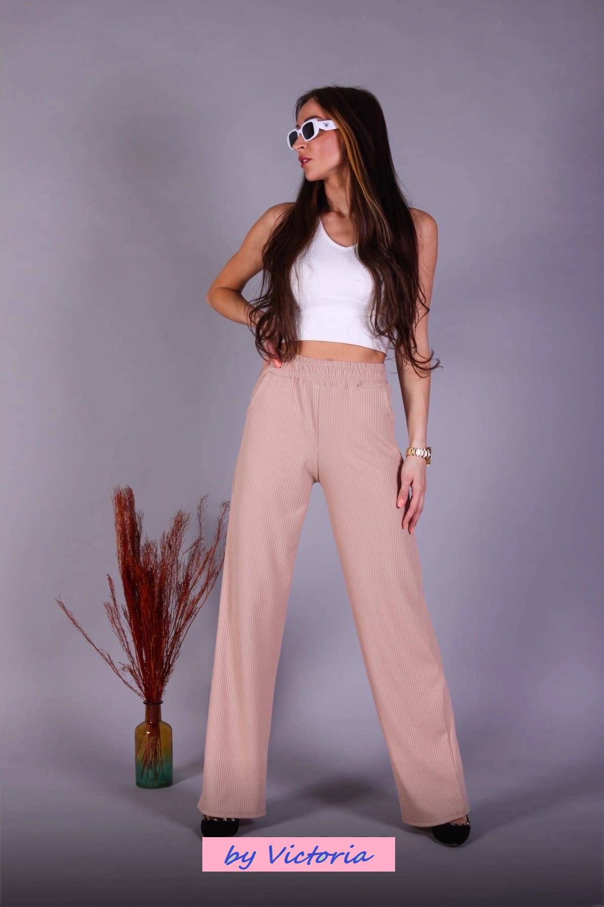 Женские брюки-клеш, в рубчик купить по цене 1499 ₽ в интернет-магазинеKazanExpress