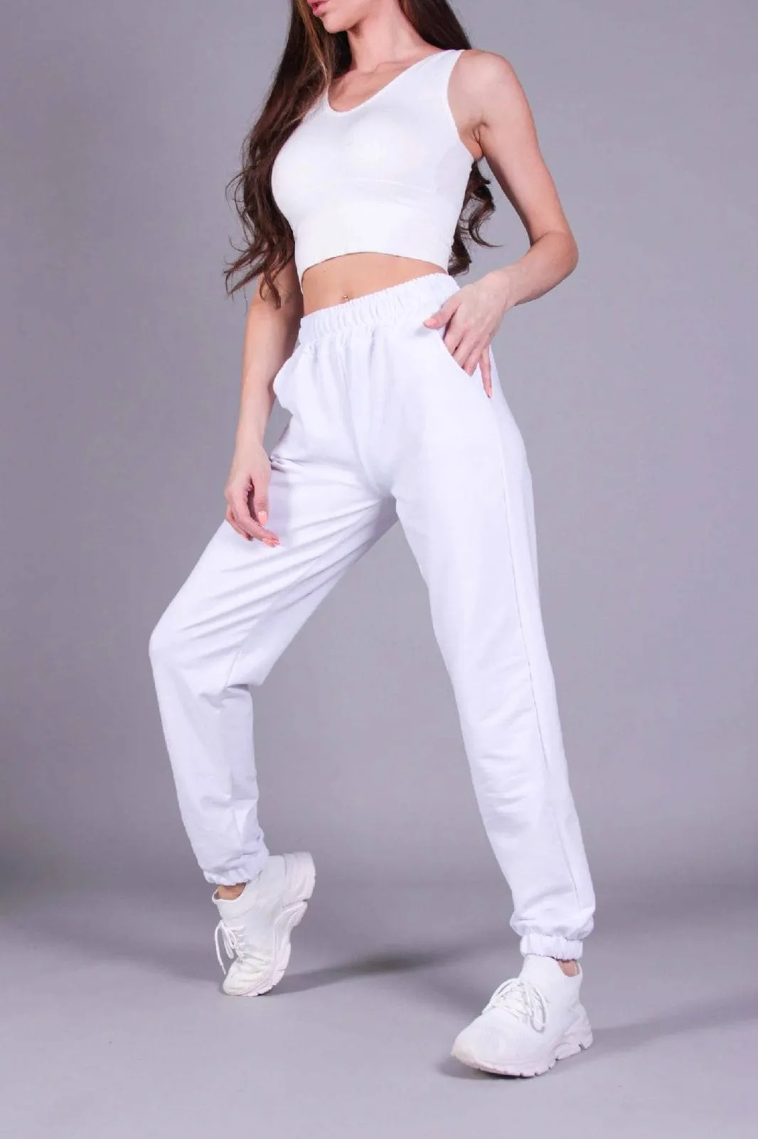 Женские спортивные штаны на резинке, белые купить по цене 890 ₽ в интернет-магазине KazanExpress